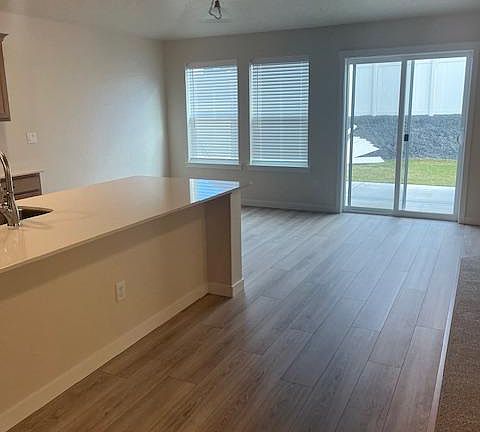 5th image of 3298 N Anselmo Way