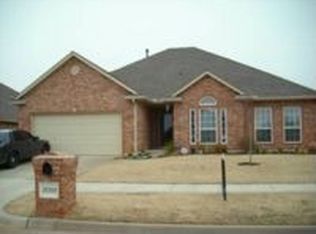 10308 Chancellor Dr, Yukon, OK 73099