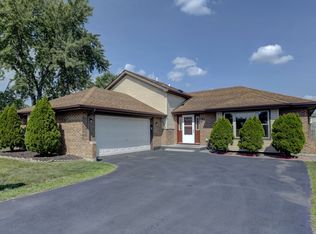 19139 Roy St, Lansing, IL 60438