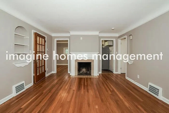 2080 Olive Ave — Photo 3