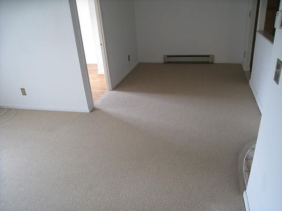 3rd image of 2240 Steinway St #3