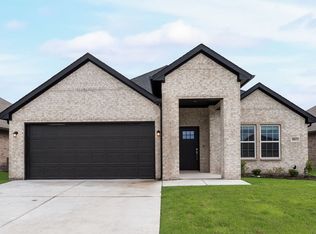 803 Moseley Ln, Greenville, TX 75402