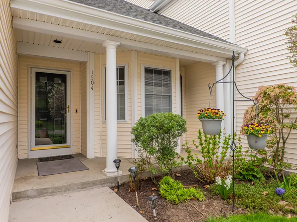1504 Bradford Drive #1504, Danbury, CT 06811