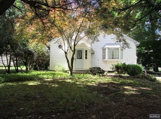 147 W Saddle River Rd, Saddle River, NJ 07458