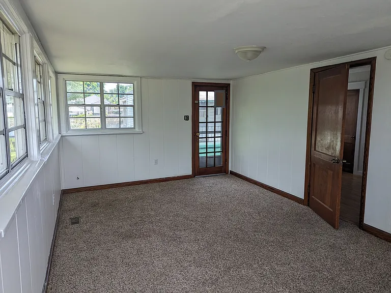 2121 Price Ave — Photo 14