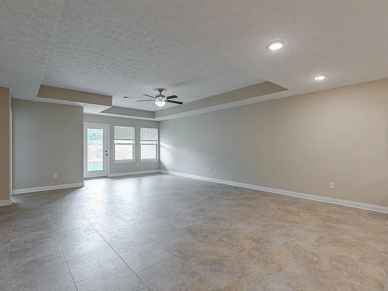 305 Breckinridge Cir — Photo 20