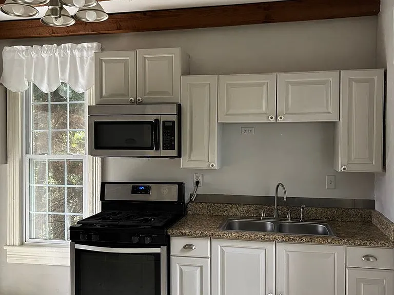 208 Island Ave — Photo 2