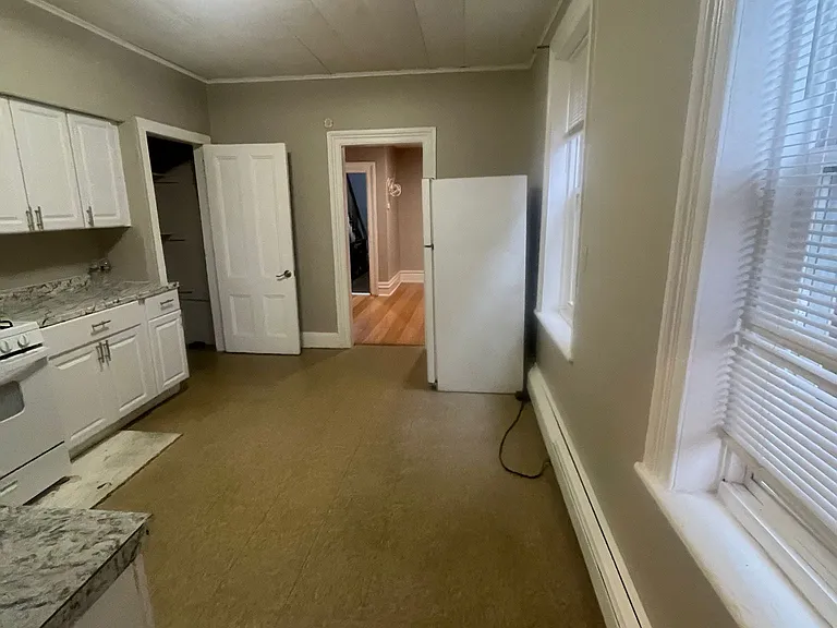 401 Marshall St #1R — Photo 3