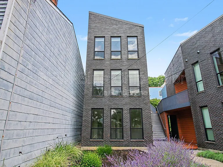 432 Liberty Hl #A — Photo 23