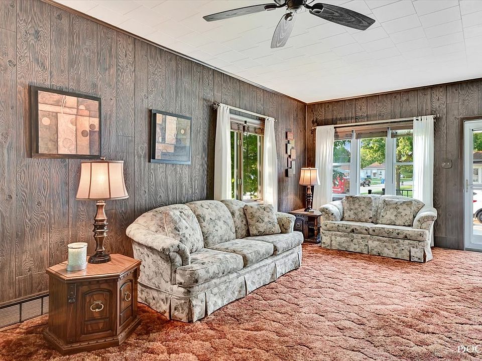 329 W 2nd St, Oglesby, IL 61348 Zillow