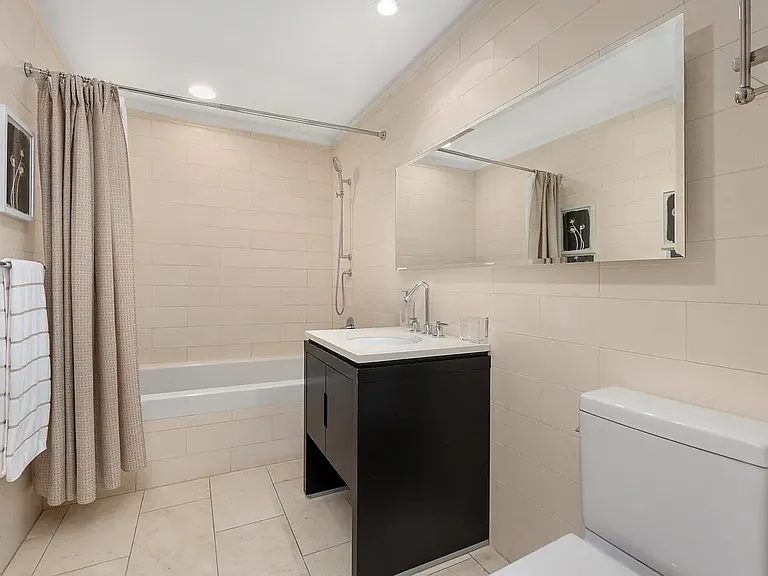 225 5th Ave #11A — Photo 9