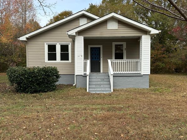 209 Oak Dr
