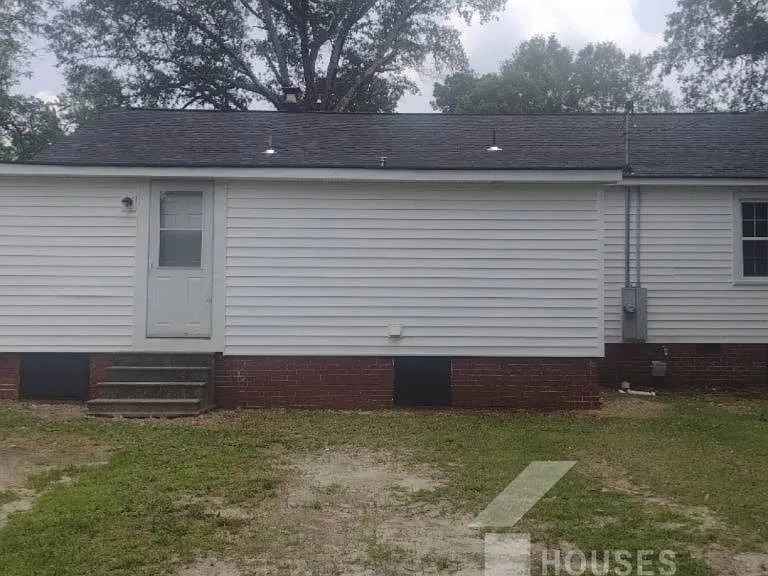130 Ellison St — Photo 15