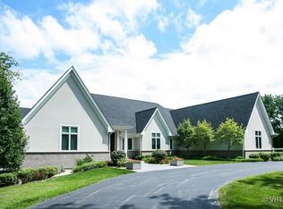 3308 Oak Ridge Rd, Crystal Lake, IL 60012