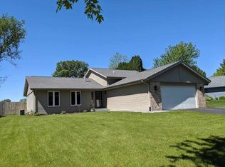 6242 Weaver Rd, Rockford, IL 61114