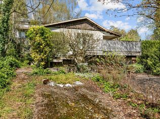 1813 SW Moss St, Portland, OR 97219