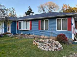 37 Winnie Rd, Center Moriches, NY 11934