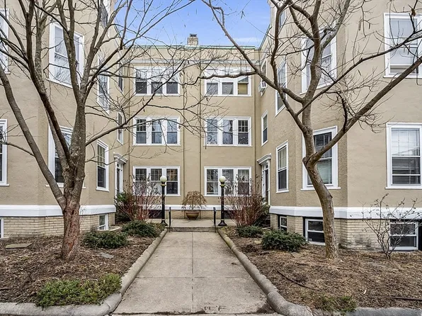 2 Avon St APT 4, Cambridge, MA 02138