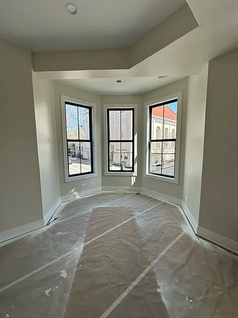 1405 W Belden Ave — Photo 3