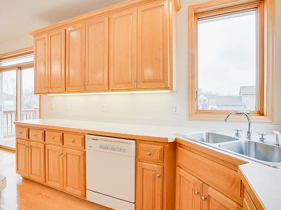3rd image of 6578 Clearwater Creek Dr