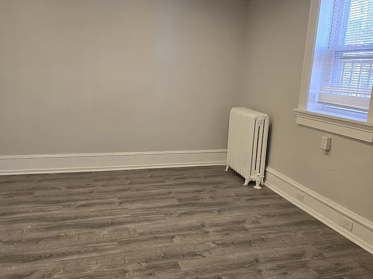 49 N West End Ave #5 — Photo 13
