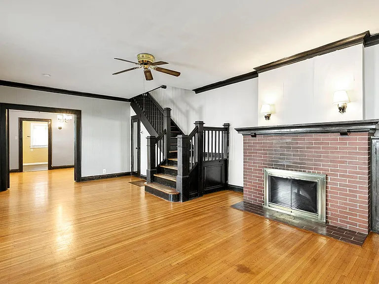5607 Broadway St — Photo 7