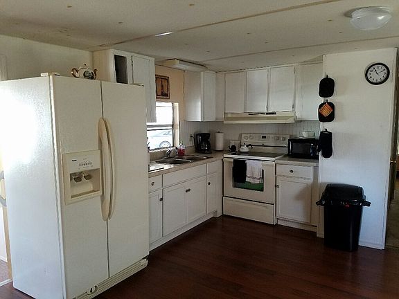 2nd image of 3367 E Dean St