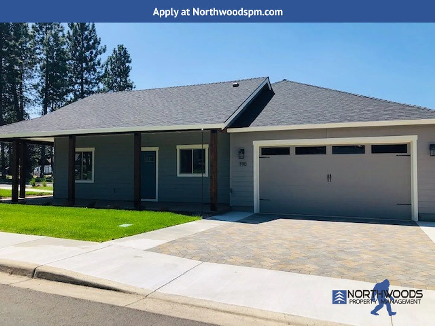 Newer Home Built 2020~ Walking distance to Eagle Point Golf Course! — Photo 3