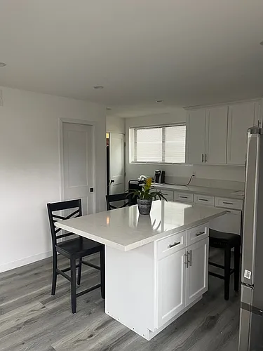 6614 Sylvia Ave Photo 1