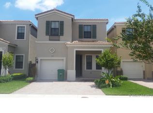 645 NE 191st St, Miami, FL 33179