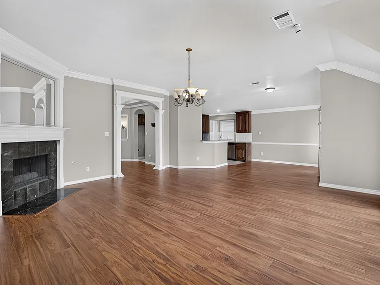 2848 Gillespie Ln — Photo 8