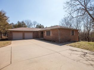 3101 Harahey Rdg, Manhattan, KS 66502
