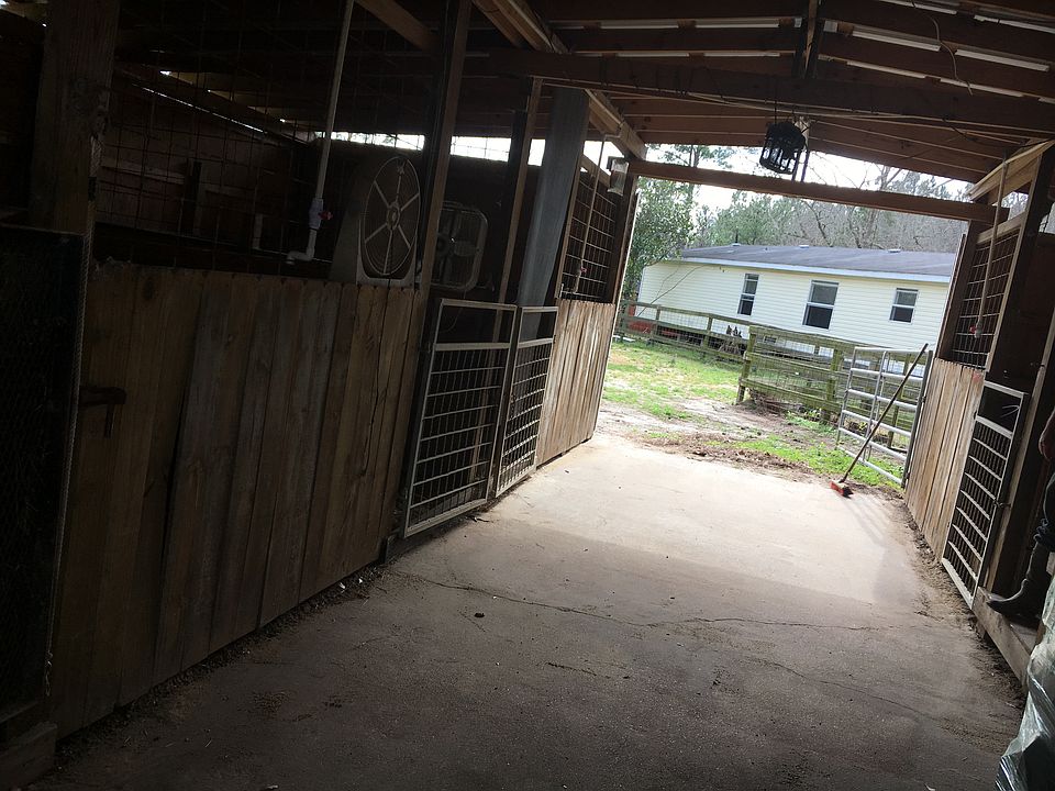 2nd image of 16155 Williams Ln