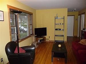 3rd image of 1531 Ardmoor Ave