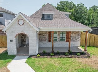 572 N Salem Rd, Fayetteville, AR 72704