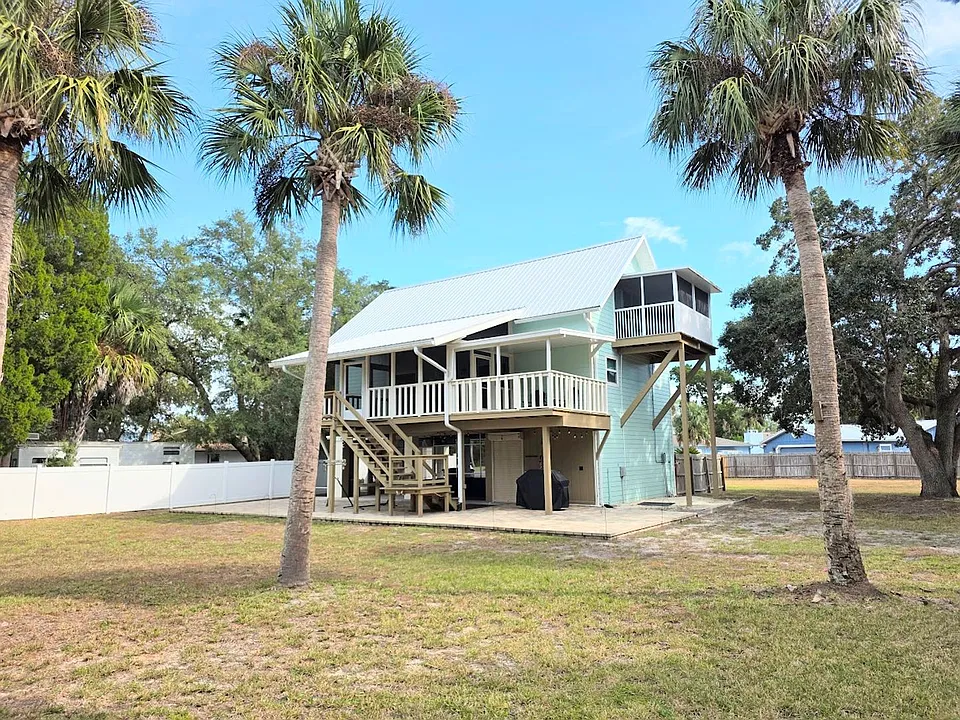 11307 W Coral Ct