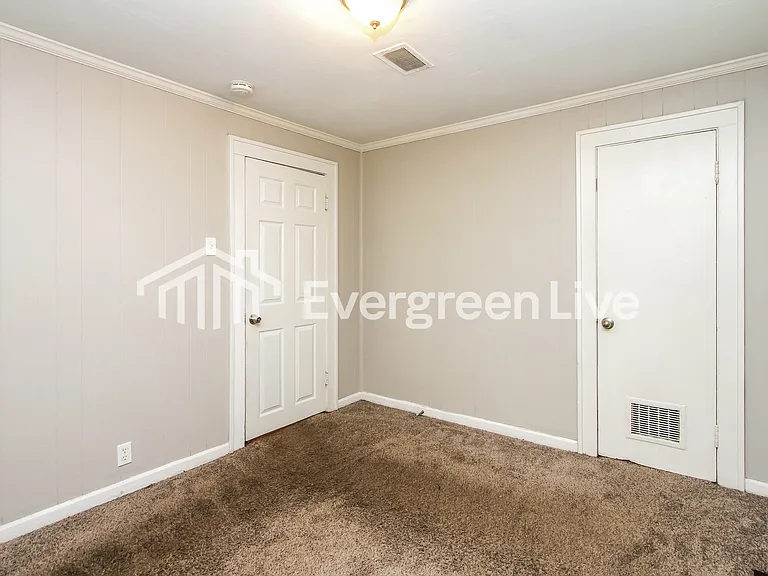 2230 N Butler Ave — Photo 10