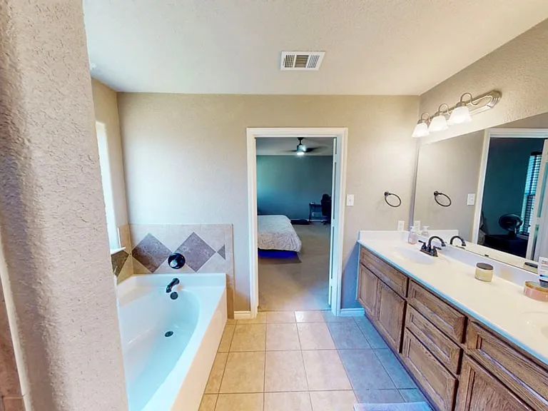 2607 Montague County Dr — Photo 18