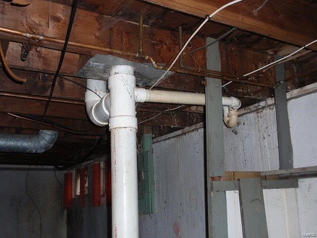 2nd image of 9936 Gloucester Dr