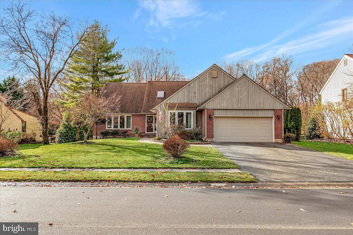 120 Bunting Dr photo 1