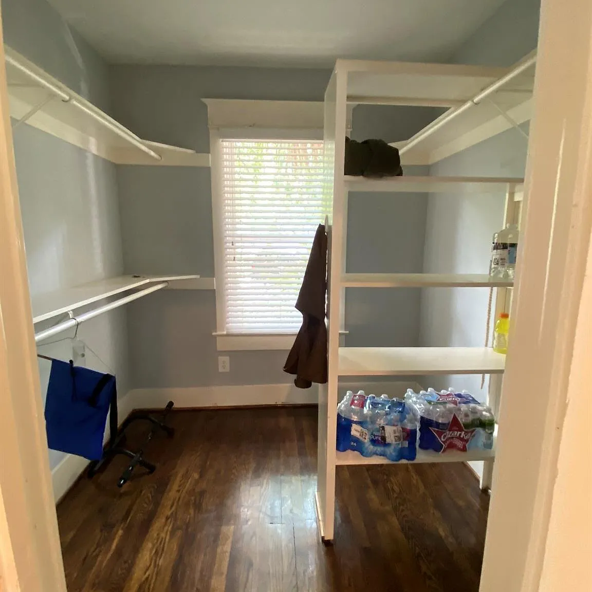 4 bed, 3.5 bath, 2470 sqft, $3,500 — Photo 2