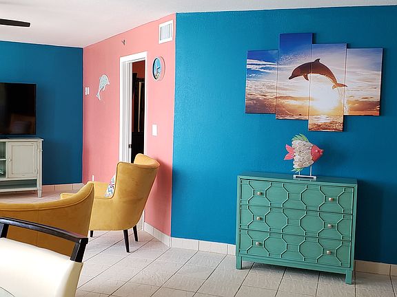 New paint & furniture