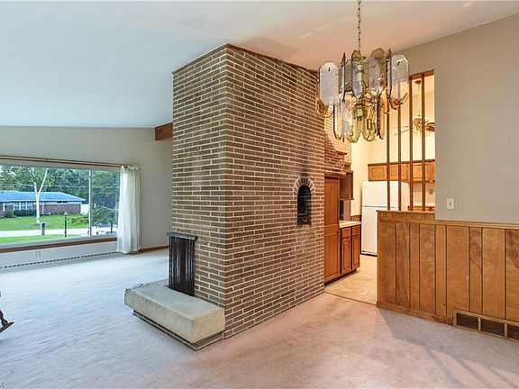 5th image of 884 Norton Dr