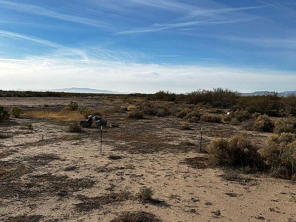 4th image of 14313 W Magee Rd Unit 1