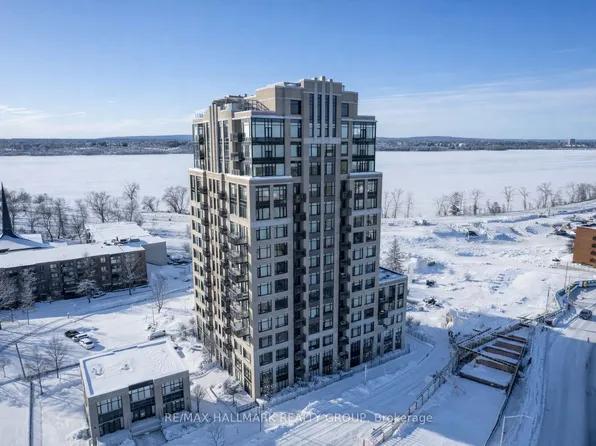 75 Cleary Ave #302, Ottawa, ON K2A 1R8