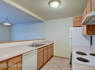 34 N Oak Harbor Rd, Oak Harbor, WA 98277
