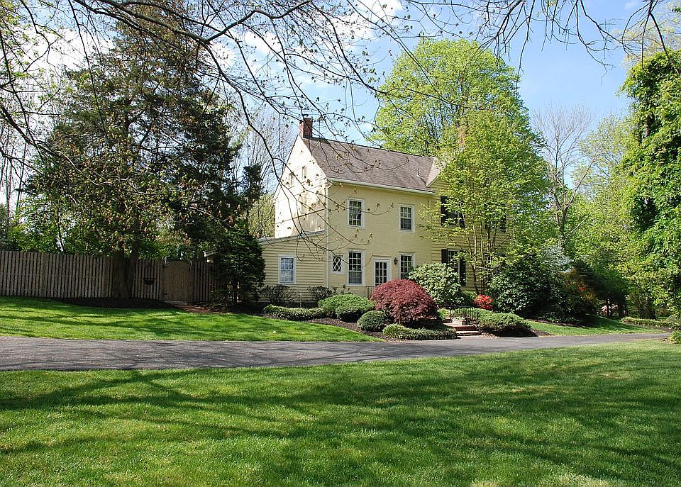 225 Munn Lane, Cherry Hill N