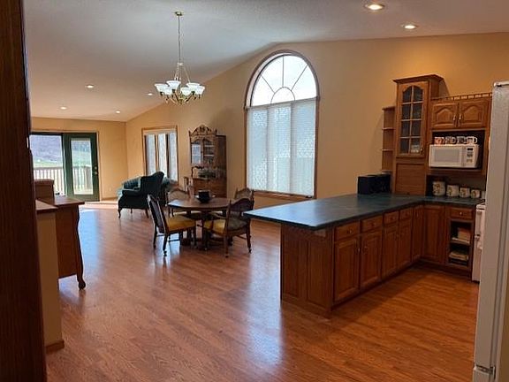 3rd image of 97 Rivers Ln