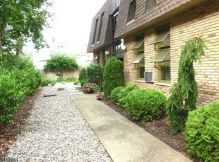 295 Claremont Ave APT 8, Montclair, NJ 07042