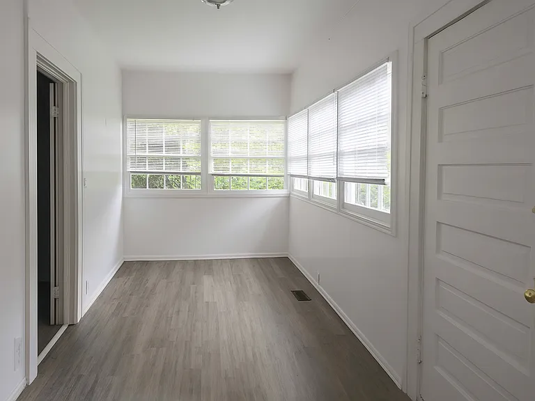 952 Curry Pl — Photo 8